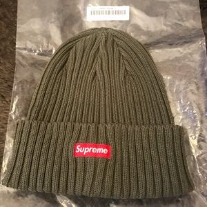 SUPREME🩸NWT Beanie